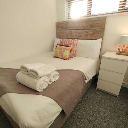 2 Ensuites, Garden, Smart Tv'S In All Rooms! Суонзи Екстериор снимка