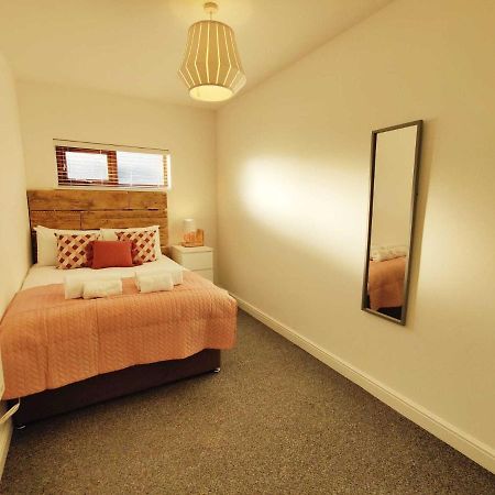 2 Ensuites, Garden, Smart Tv'S In All Rooms! Суонзи Екстериор снимка