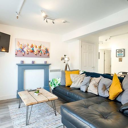 2 Ensuites, Garden, Smart Tv'S In All Rooms! Суонзи Екстериор снимка