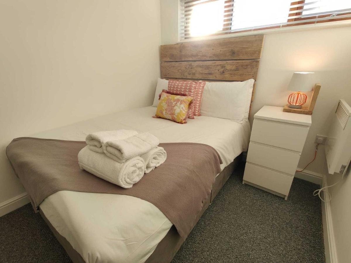 2 Ensuites, Garden, Smart Tv'S In All Rooms! Суонзи Екстериор снимка