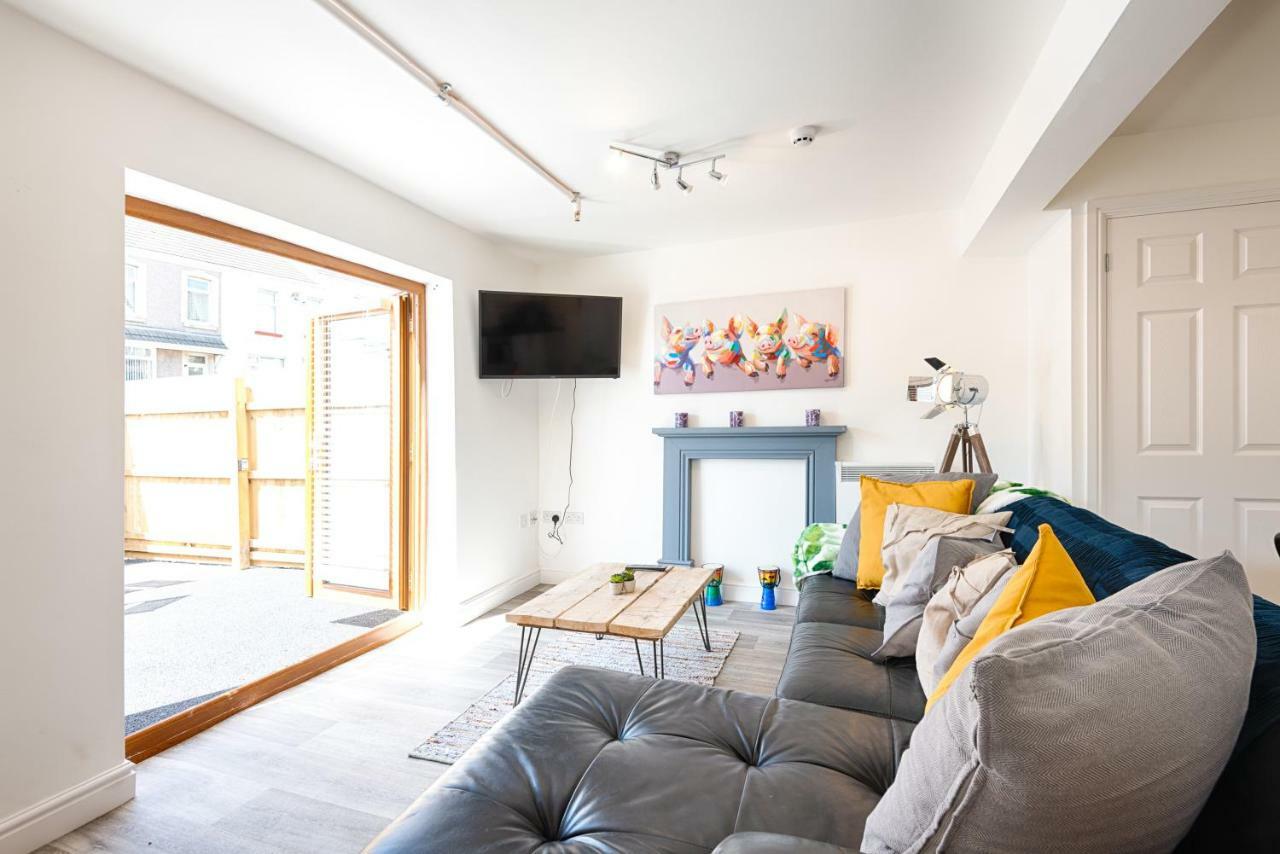 2 Ensuites, Garden, Smart Tv'S In All Rooms! Суонзи Екстериор снимка